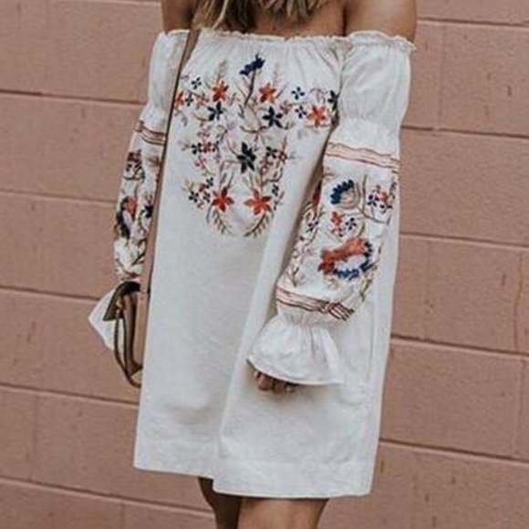 Off-the-shoulder Flare Sleeve Mini Dress - Picture 2 of 8